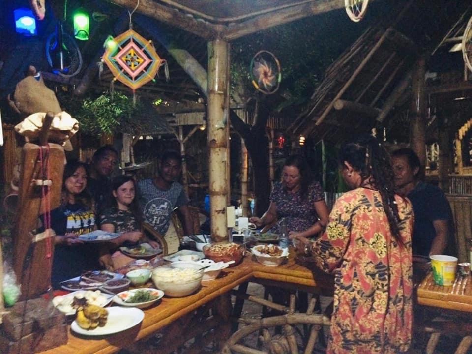 Bamboo Nest Beachfront بويرتو برينسيسا المظهر الخارجي الصورة