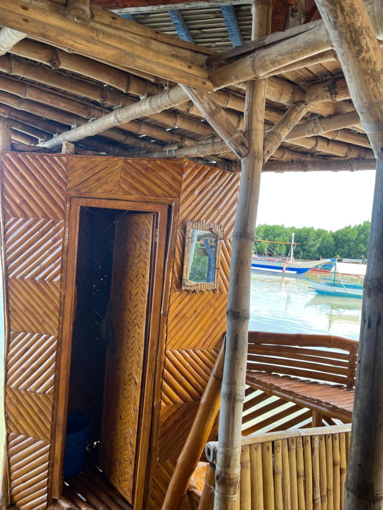 Bamboo Nest Beachfront بويرتو برينسيسا المظهر الخارجي الصورة