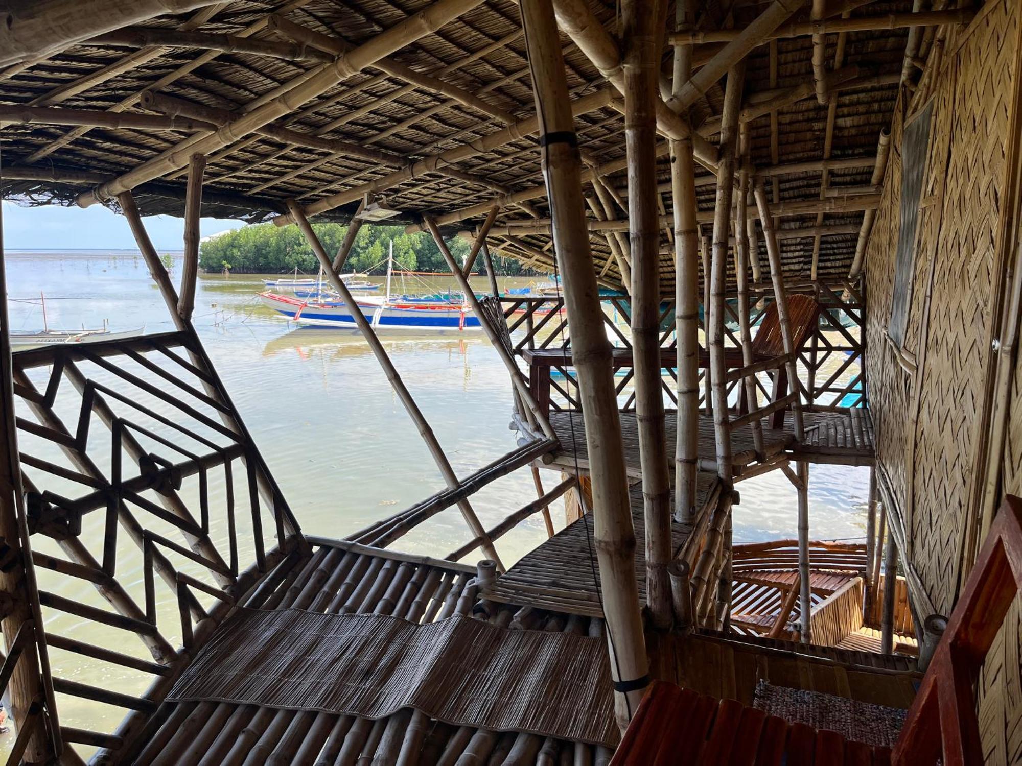 Bamboo Nest Beachfront بويرتو برينسيسا المظهر الخارجي الصورة