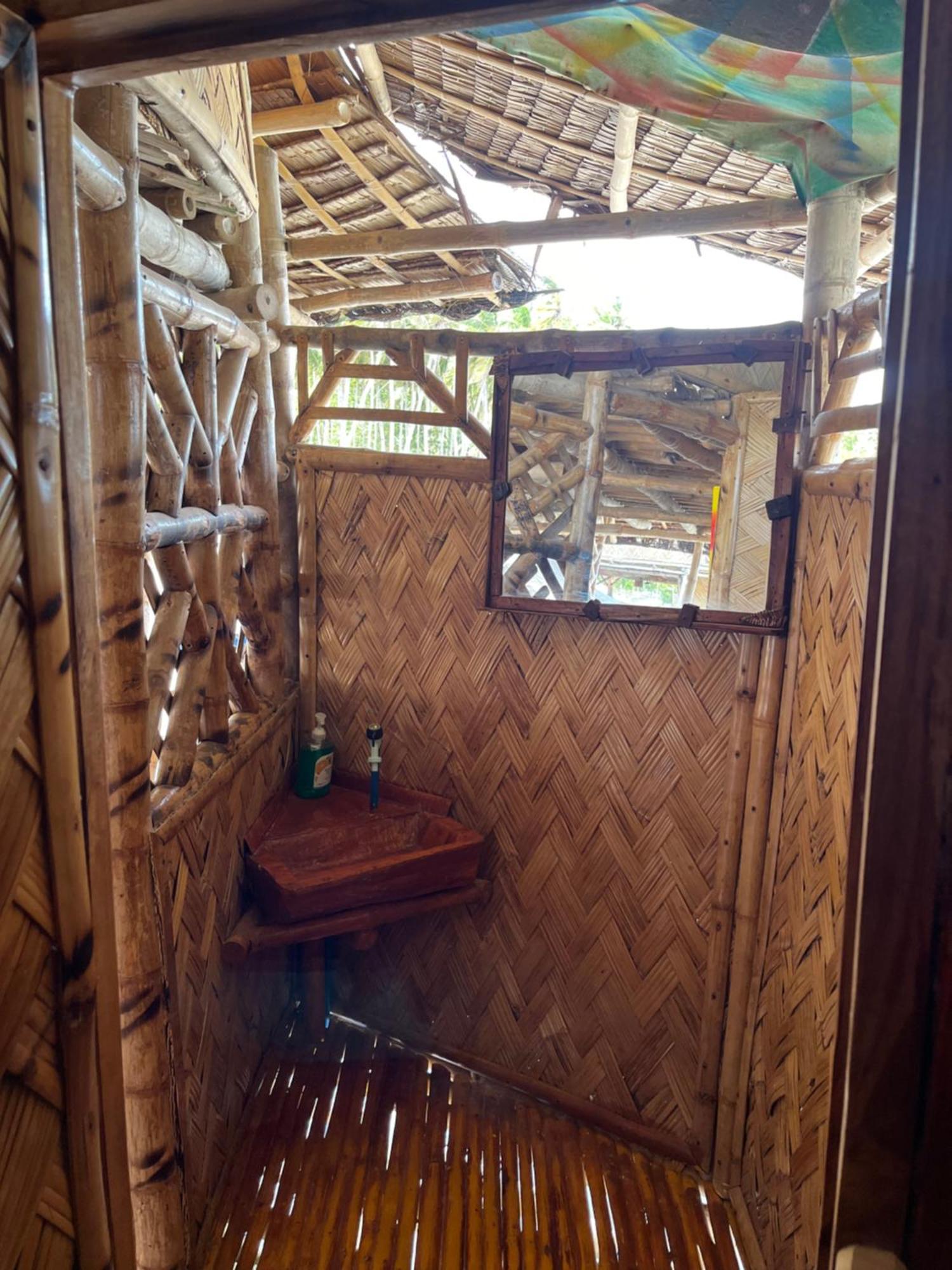 Bamboo Nest Beachfront بويرتو برينسيسا المظهر الخارجي الصورة