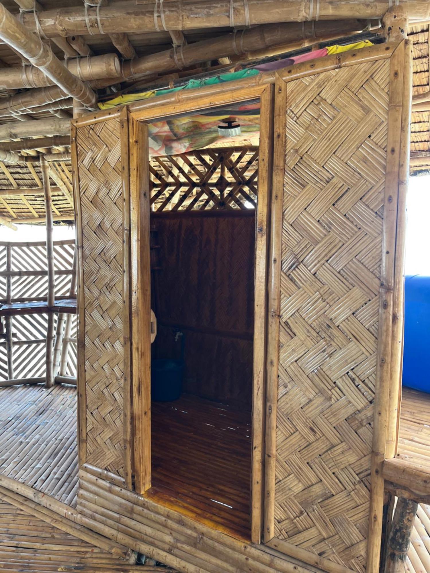 Bamboo Nest Beachfront بويرتو برينسيسا المظهر الخارجي الصورة