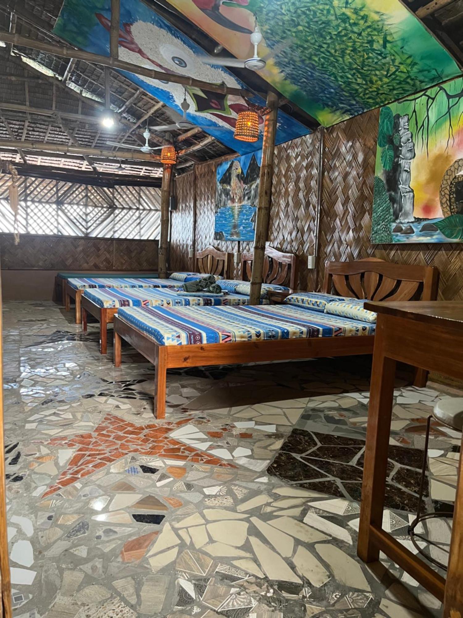 Bamboo Nest Beachfront بويرتو برينسيسا المظهر الخارجي الصورة