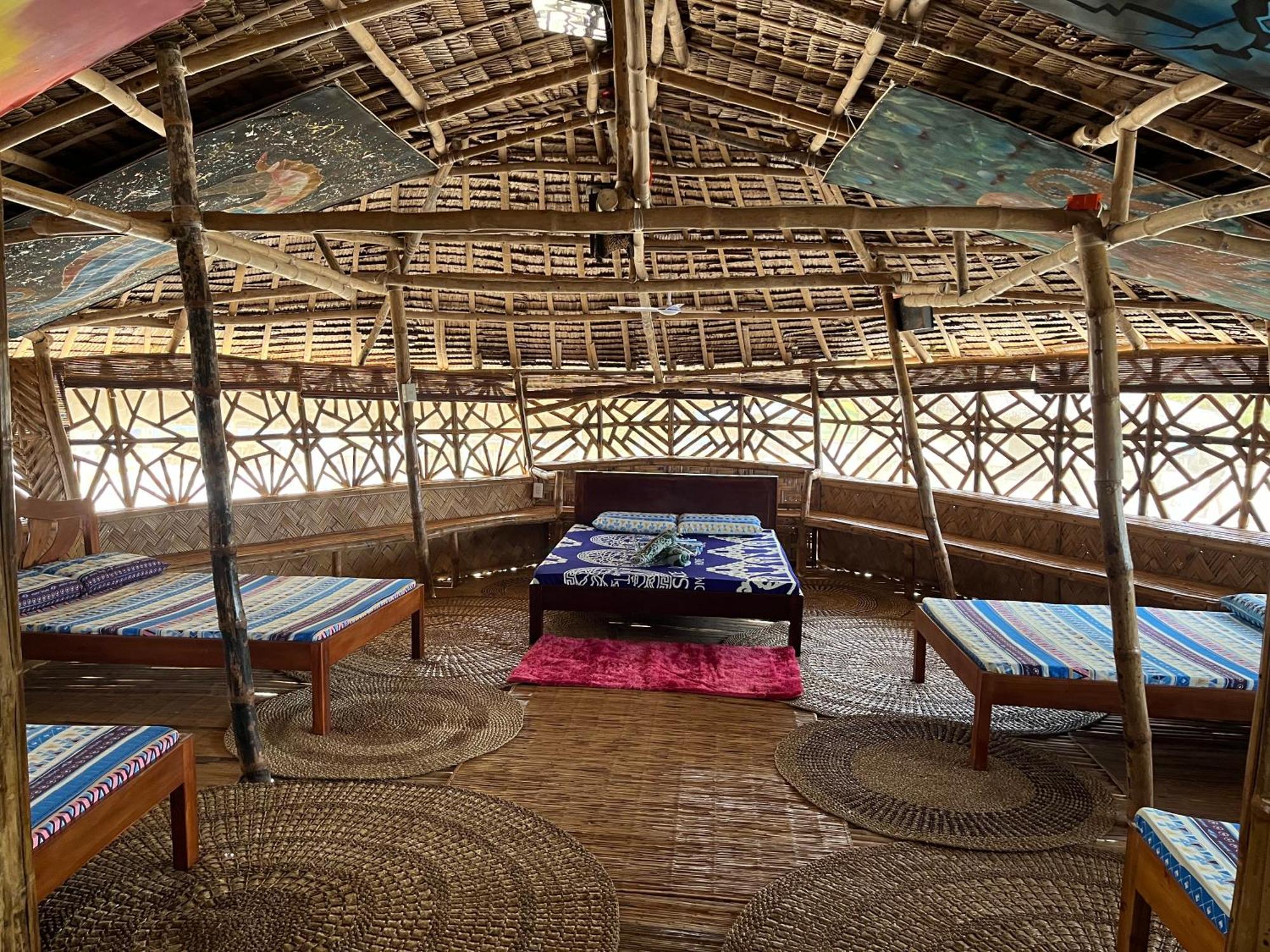 Bamboo Nest Beachfront بويرتو برينسيسا المظهر الخارجي الصورة